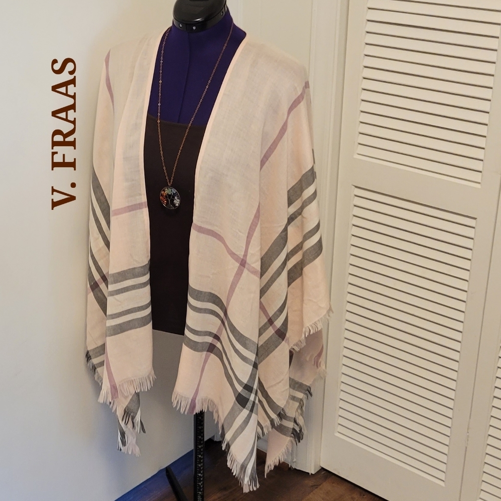 ❣️HP❣️V. FRAAS beautiful blush pink plaid fringe scarf wrap shawl.
